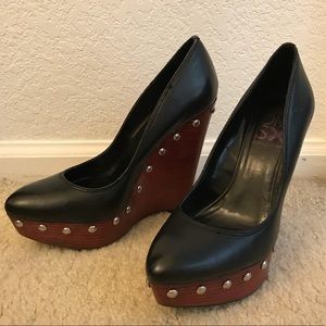 Sassy Black Donald J. Pliner Wedges!